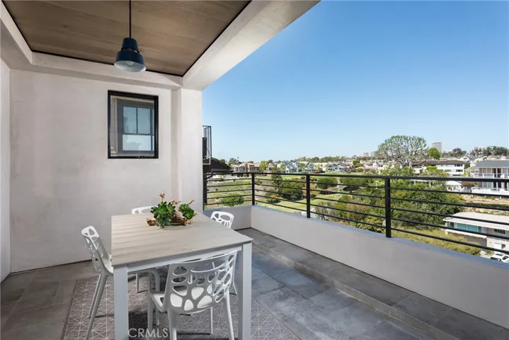 358 Dahlia Place, Corona Del Mar, California 92625