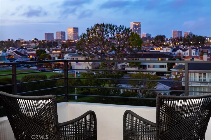 358 Dahlia Place, Corona Del Mar, California 92625