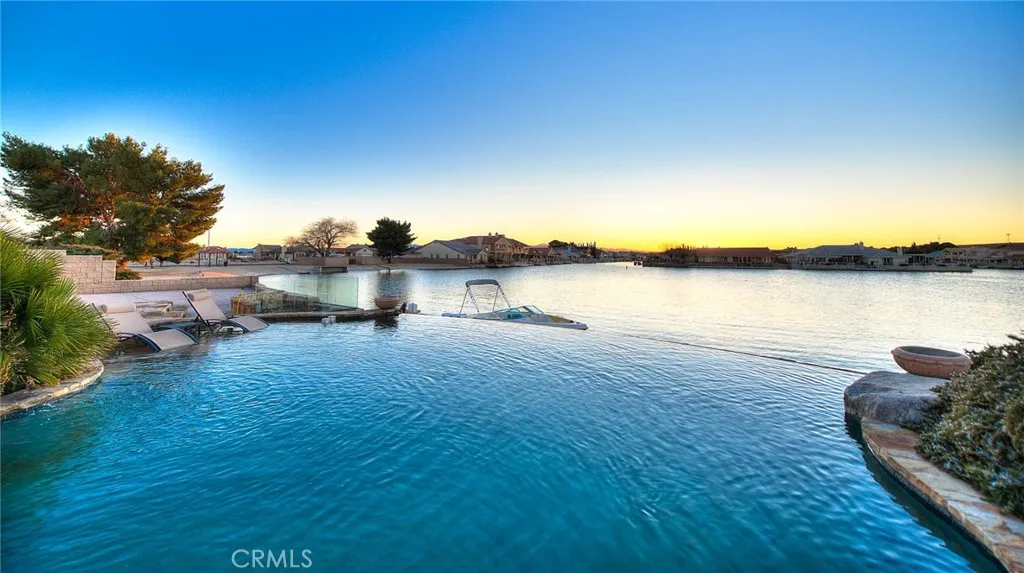 27008 Reef Lane, Helendale, California 92342 home-pic-2