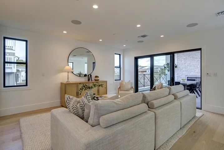 603 Acacia Ave Unit #b Avenue, Corona Del Mar, California 92625