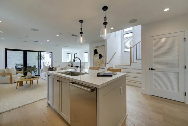 603 Acacia Ave Unit #b Avenue, Corona Del Mar, California 92625