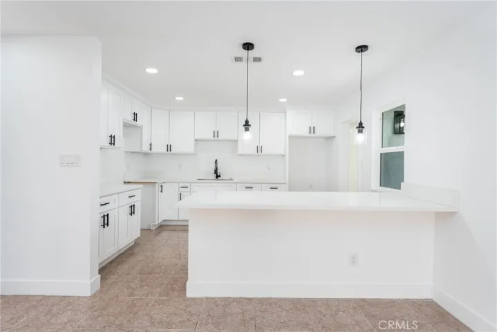 5992 Doris Drive, Jurupa Valley, California 92509