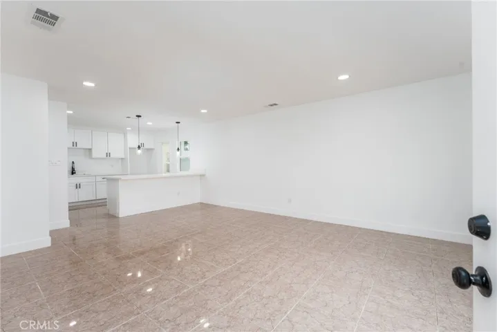 5992 Doris Drive, Jurupa Valley, California 92509