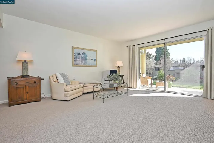 2001 Oakmont Way 8, Walnut Creek, California 94595