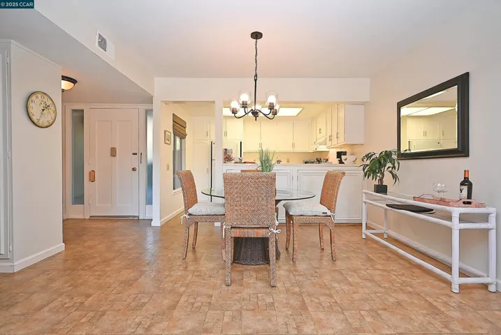 2001 Oakmont Way 8, Walnut Creek, California 94595