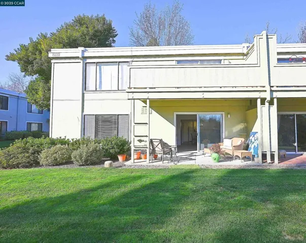 2001 Oakmont Way 8, Walnut Creek, California 94595