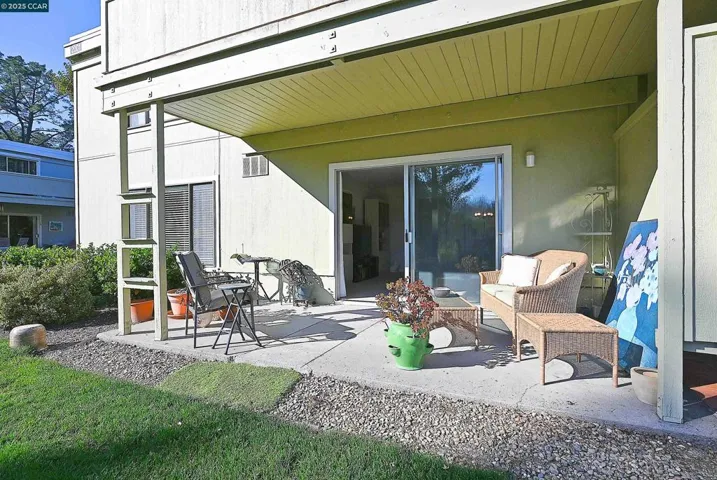 2001 Oakmont Way 8, Walnut Creek, California 94595