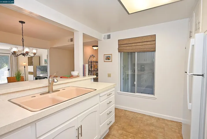 2001 Oakmont Way 8, Walnut Creek, California 94595