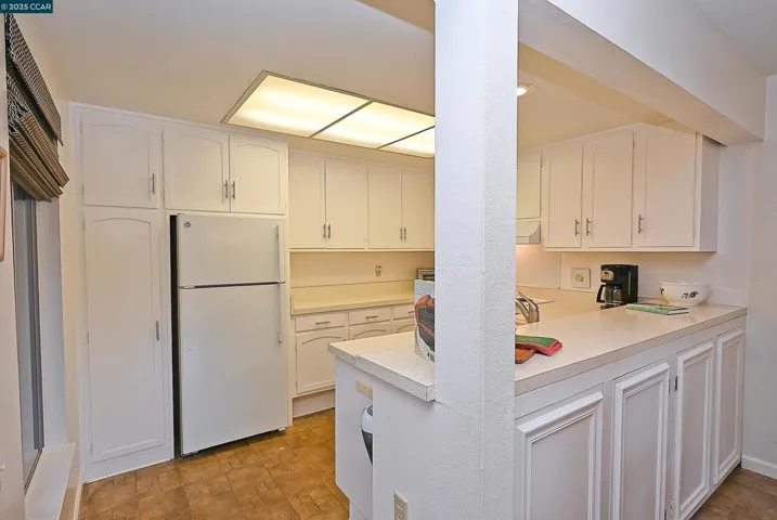 2001 Oakmont Way 8, Walnut Creek, California 94595