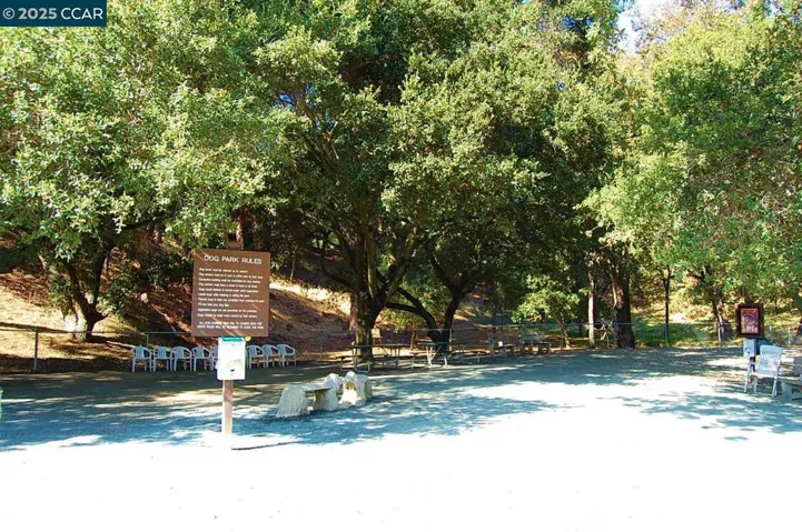 2001 Oakmont Way 8, Walnut Creek, California 94595