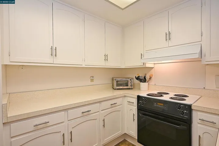 2001 Oakmont Way 8, Walnut Creek, California 94595