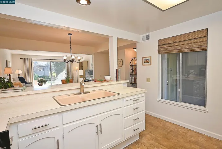 2001 Oakmont Way 8, Walnut Creek, California 94595