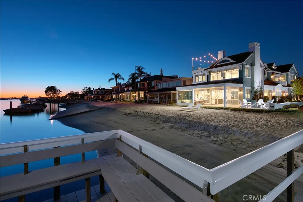 14 Beacon Bay, Newport Beach, California 92660, 4 Bedrooms Bedrooms, ,5 BathroomsBathrooms,Residential Lease,For Rent,Beacon Bay,NP25008646