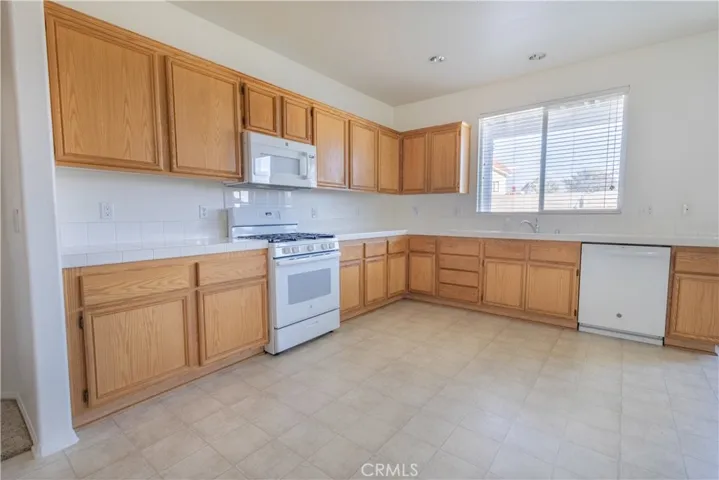 15166 Spinnaker Drive, Lake Elsinore, California 92530
