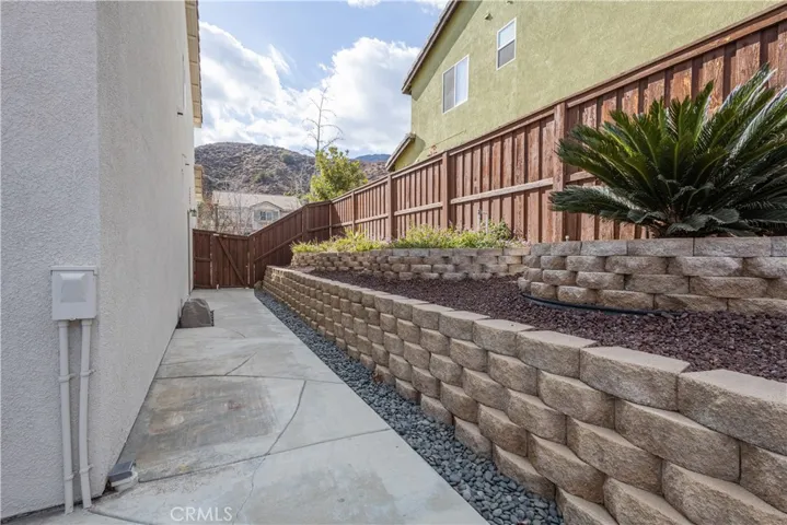 15166 Spinnaker Drive, Lake Elsinore, California 92530