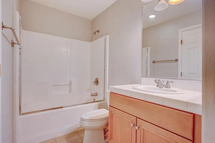 1575 S Escondido Blvd, Escondido, California 92025