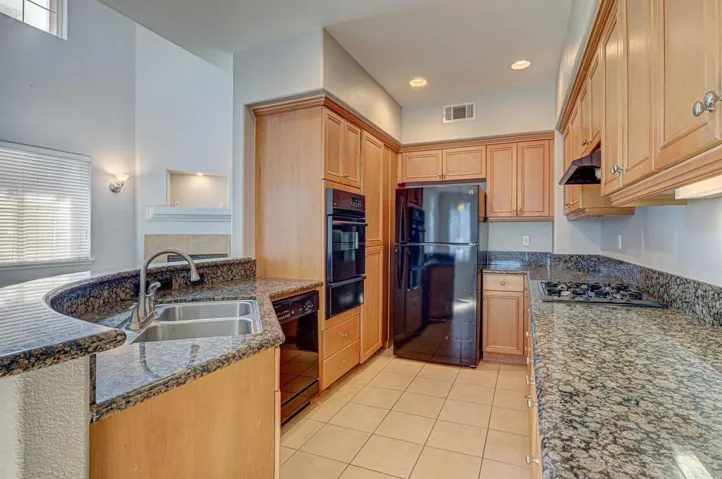 1575 S Escondido Blvd, Escondido, California 92025