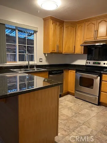 Black Granite Counter Top.