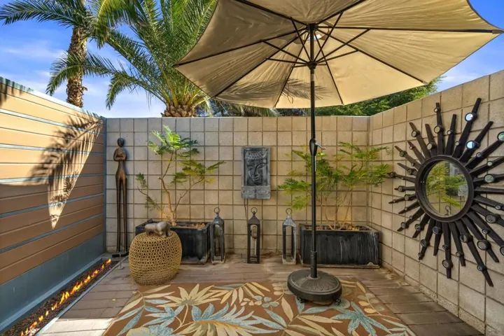 Zen patio off Main bedroom