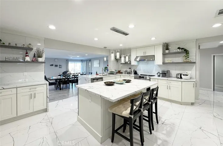 2002 S Margie Lane, Anaheim, California 92802