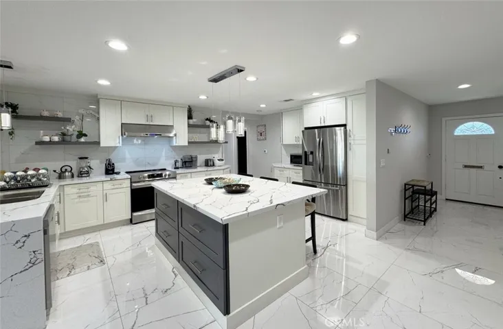 2002 S Margie Lane, Anaheim, California 92802