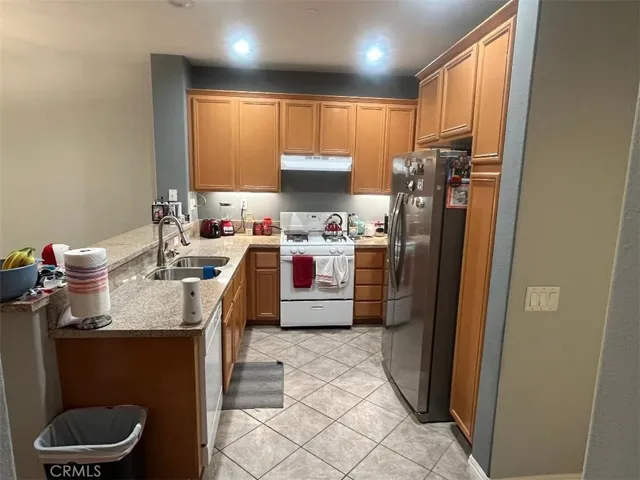 1800 E Lakeshore Drive 1707, Lake Elsinore, California 92530