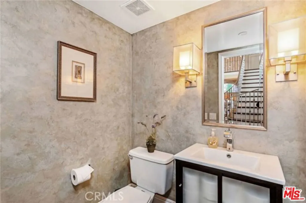 28 Westport, Manhattan Beach, California 90266 home-pic-10