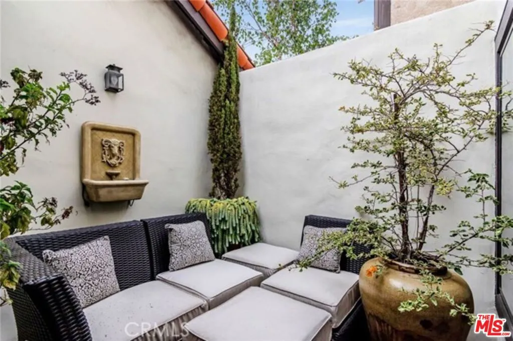 28 Westport, Manhattan Beach, California 90266 home-pic-19