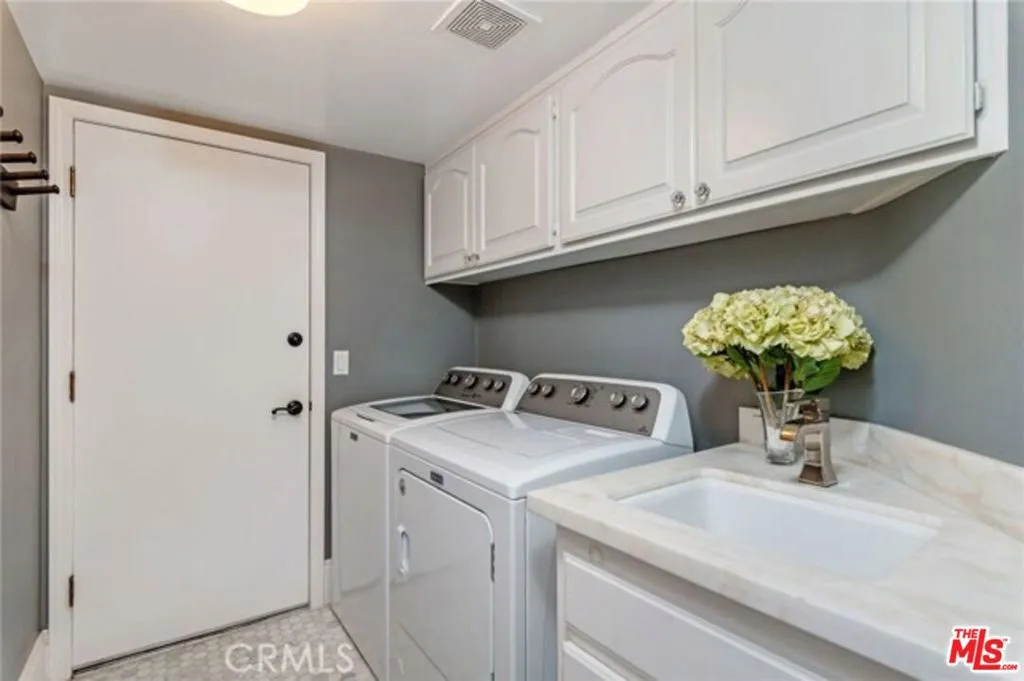28 Westport, Manhattan Beach, California 90266 home-pic-18