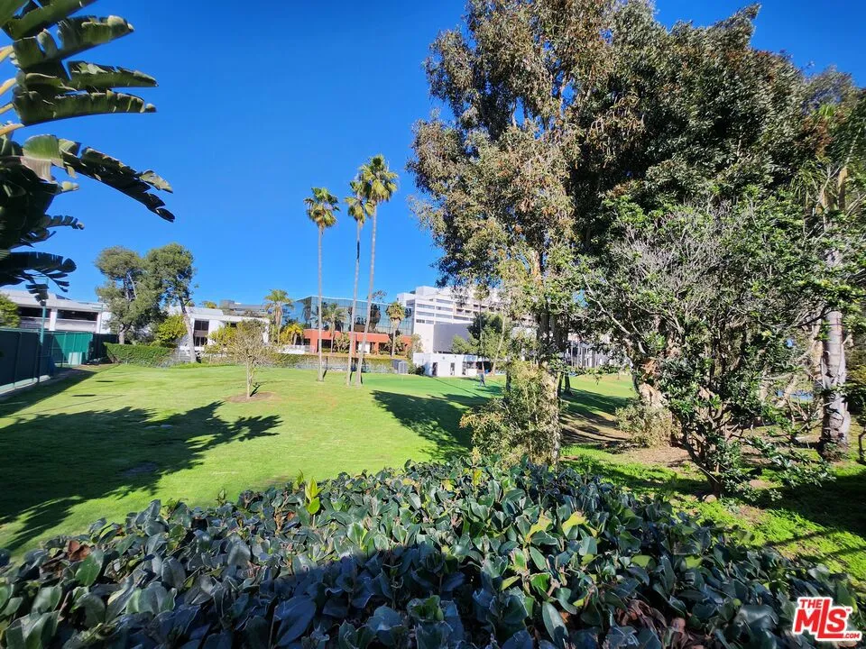 28 Westport, Manhattan Beach, California 90266 home-pic-34
