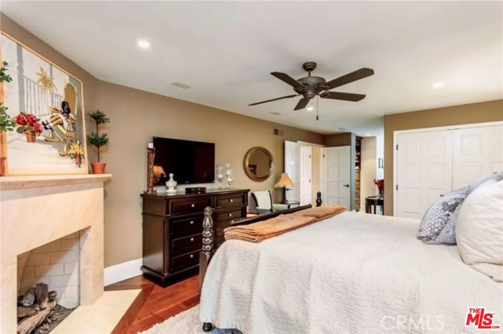 28 Westport, Manhattan Beach, California 90266 home-pic-12