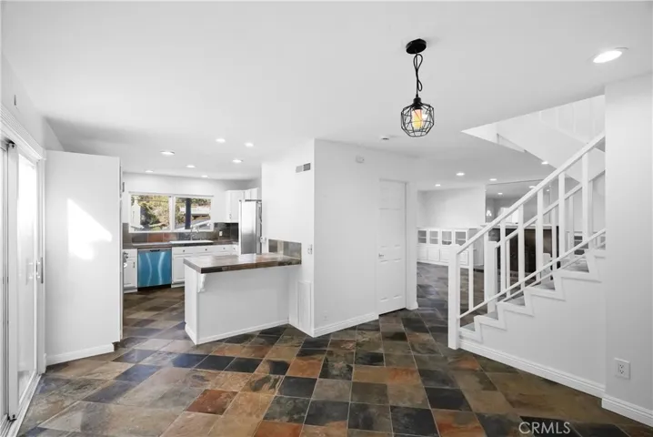 25182 Manzanita Drive, Dana Point, California 92629