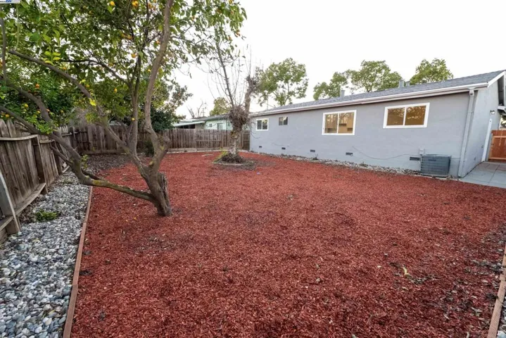 221 Benjamin Ave, Pittsburg, California 94565