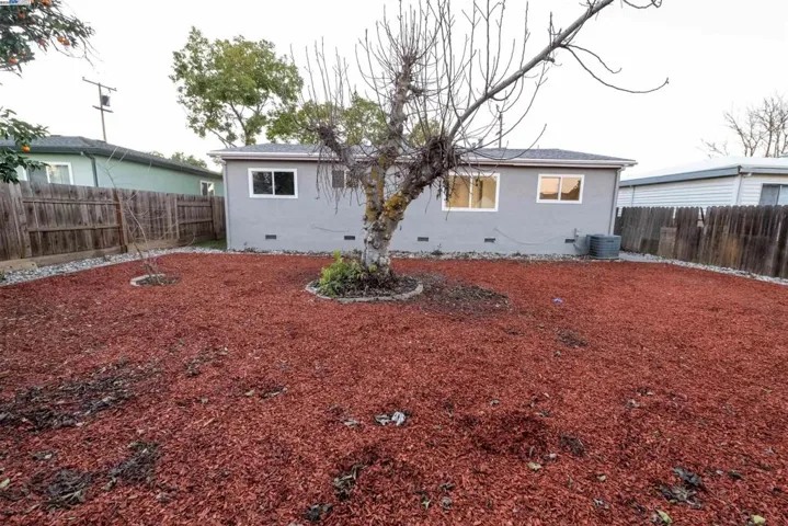 221 Benjamin Ave, Pittsburg, California 94565