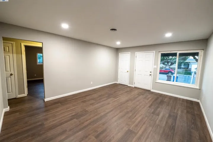 221 Benjamin Ave, Pittsburg, California 94565