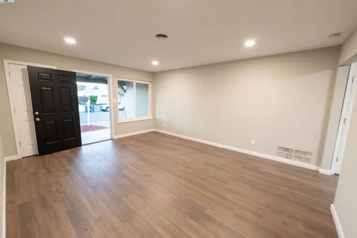 221 Benjamin Ave, Pittsburg, California 94565