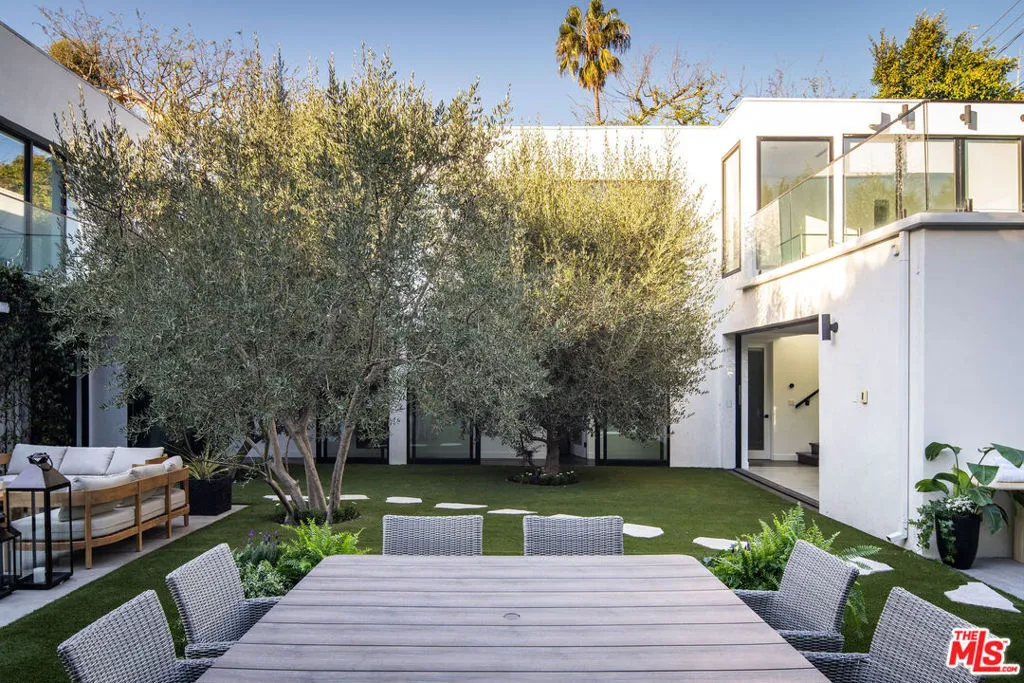 810 N Orlando Avenue, West Hollywood, California 90069 home-pic-24