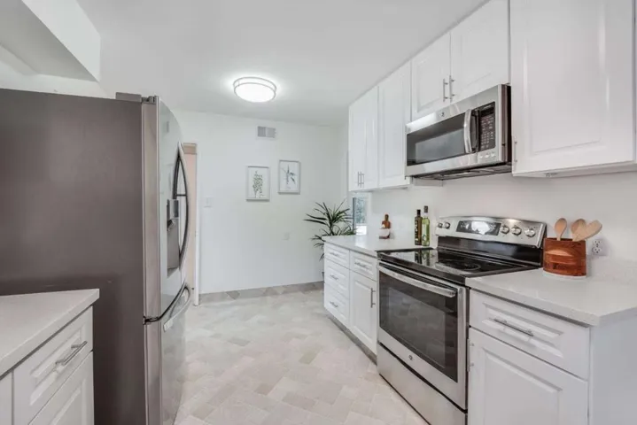705 W Hillsdale Boulevard, San Mateo, California 94403