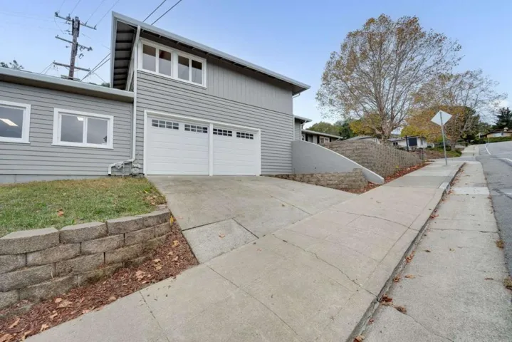 705 W Hillsdale Boulevard, San Mateo, California 94403