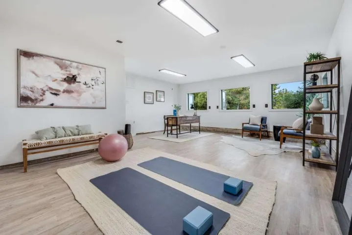705 W Hillsdale Boulevard, San Mateo, California 94403