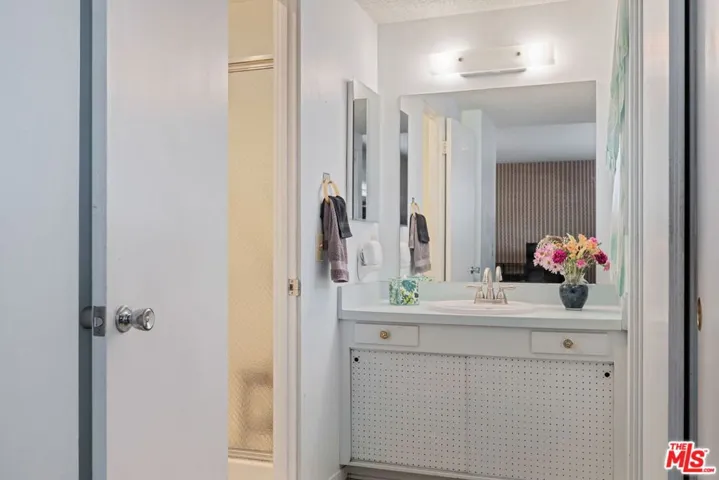 1100 Elder Street, Oxnard, California 93036