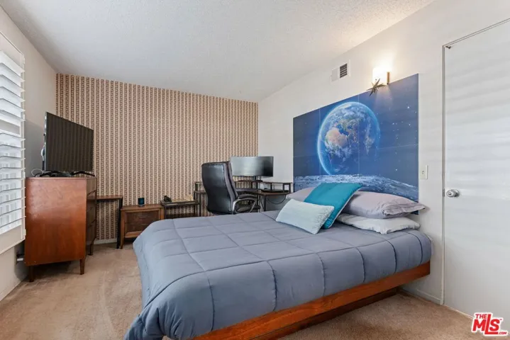 1100 Elder Street, Oxnard, California 93036