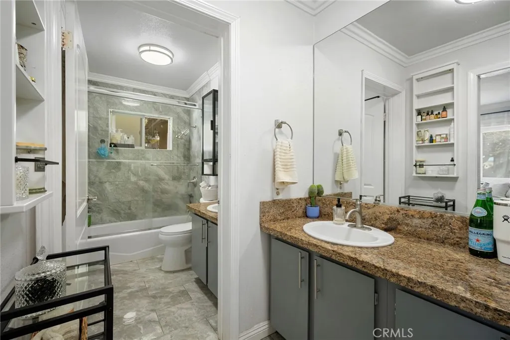 18509 Crenshaw Boulevard, Torrance, California 90504 home-pic-12