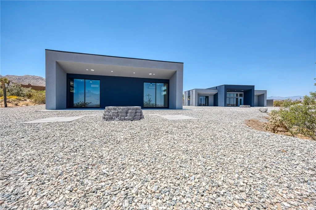 7079 Juniper Road, Joshua Tree, California 92252 home-pic-2