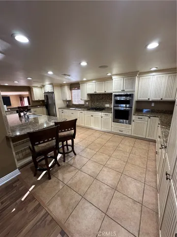 24422 Via Del Rio, Lake Forest, California 92630