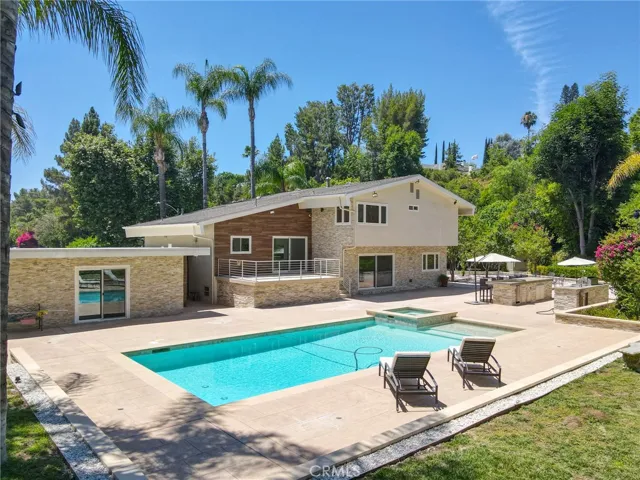 4575 Totana Drive, Tarzana, California 91356