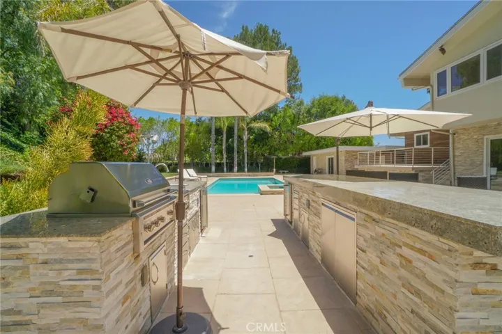 4575 Totana Drive, Tarzana, California 91356