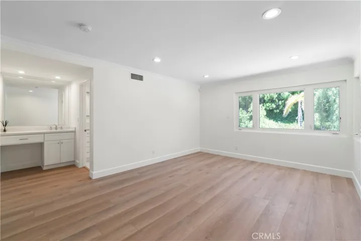 4575 Totana Drive, Tarzana, California 91356