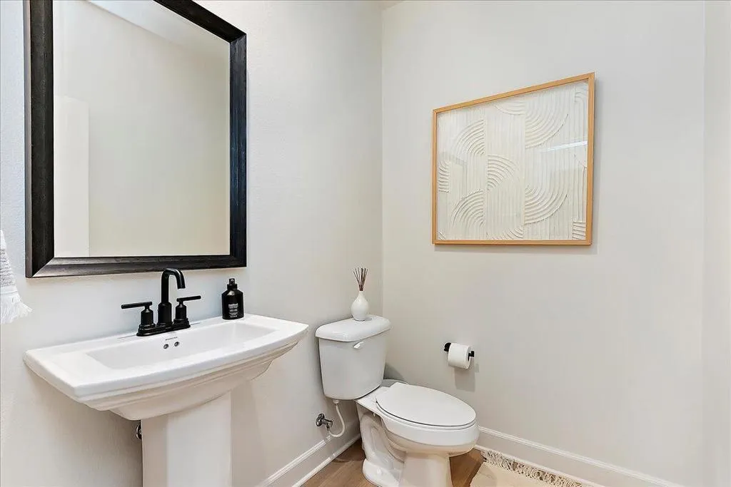 15-Powder Room