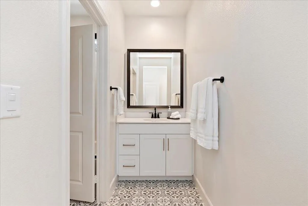 24-Bath 2